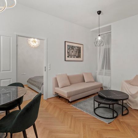 Boutique Suite Near Museum District Vienna Exterior photo